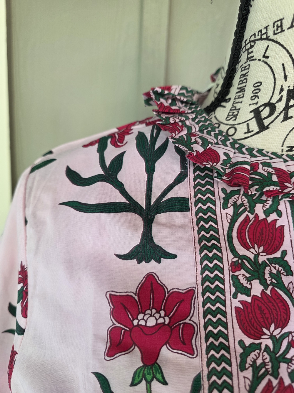 Elegant Southern Pink Floral Maxi Dress with Belt-NWT - Picture 4 of 10